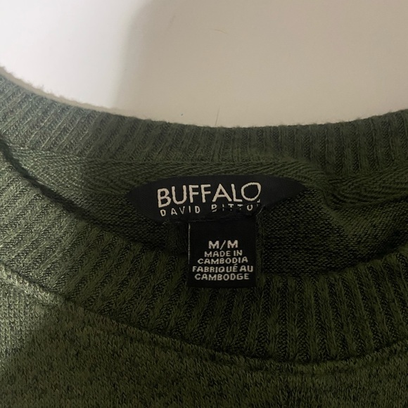(3/$10) M Buffalo David Bitton Olive Knit Sweater - Picture 2 of 3